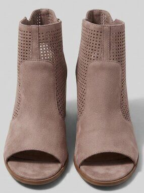 Forever 21 F21 Peep Toe Perforated Booties Taupe Size 7 Pre-Owned